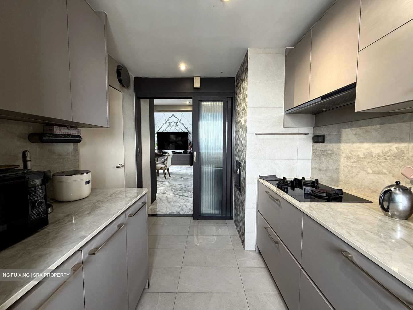 De Royale (D12), Condominium #531598991